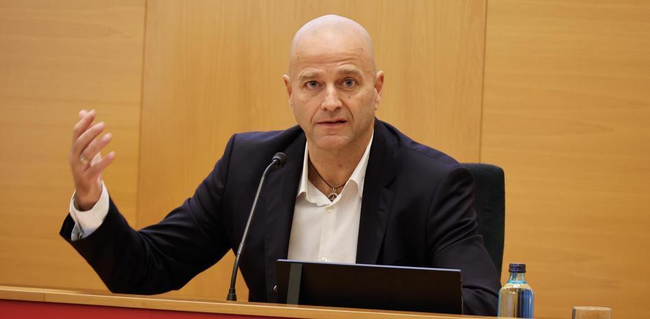 开云下载-巴萨主席候选人：若我当选，将恢复每年投入拉玛西亚4000万欧