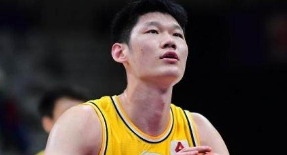 开云官网-广厦公布胡金秋伤情：右侧胫骨挫伤&amp;软组织损伤